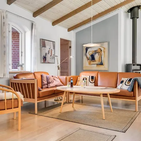 Agusta - 1-1km From The Sea By Interhome *