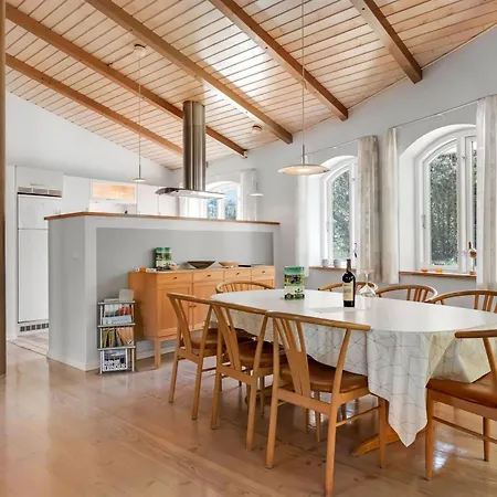 Dom wakacyjny Agusta - 1-1km From The Sea By Interhome