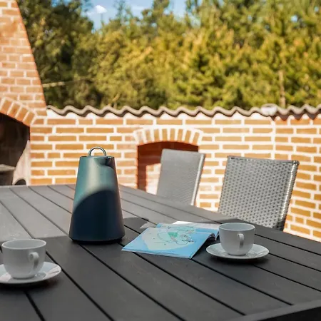 Dom wakacyjny Agusta - 1-1km From The Sea By Interhome *
